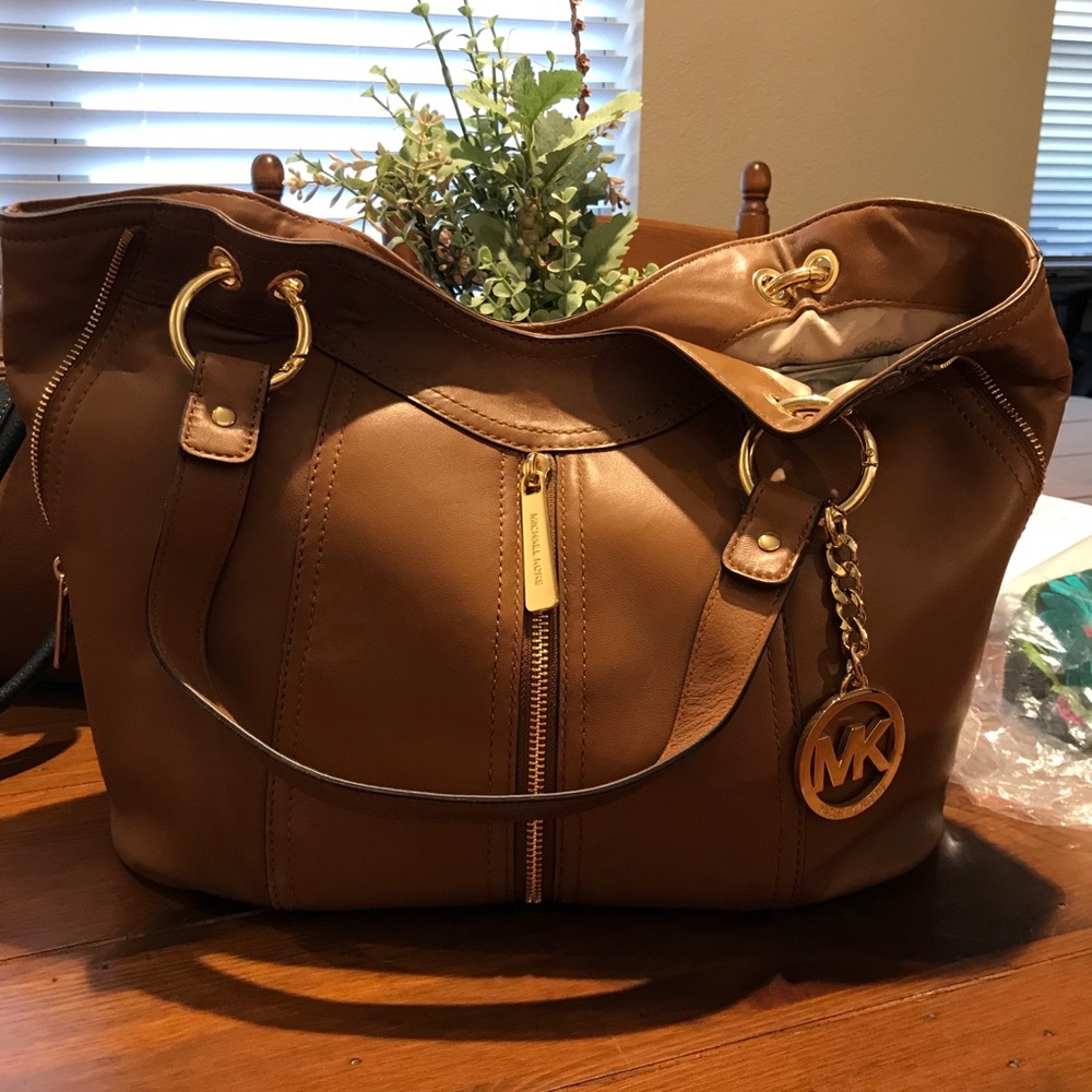 Michael Kors Moxley Handbag